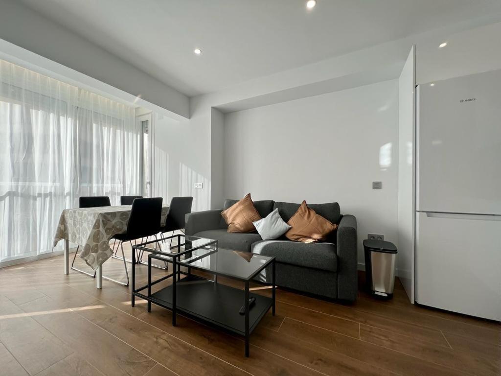 Malagueta 1 Linea De Playa Apartment Málaga Exterior foto