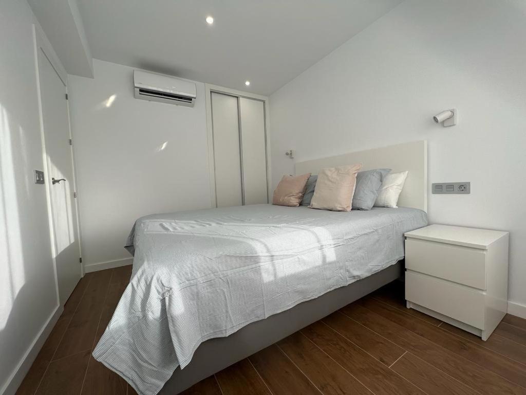 Malagueta 1 Linea De Playa Apartment Málaga Exterior foto